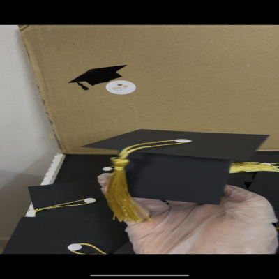 بوكس توزيعات شكل قبعة تخرج ١٢ حبه 